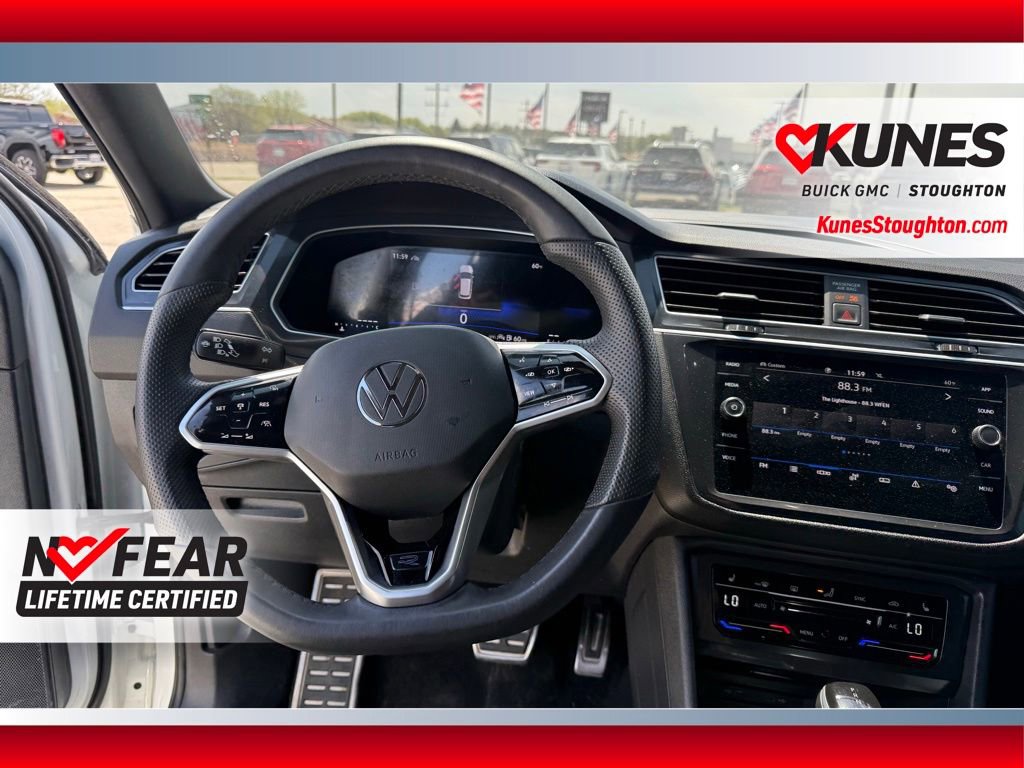 Used 2024 Volkswagen Tiguan SE R-Line AWD/4WD image 44