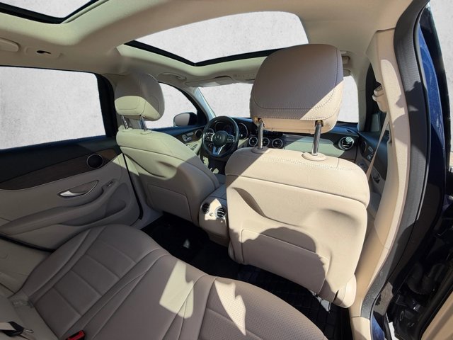 Used 2021 Mercedes-Benz GLC 300 4MATIC image 22