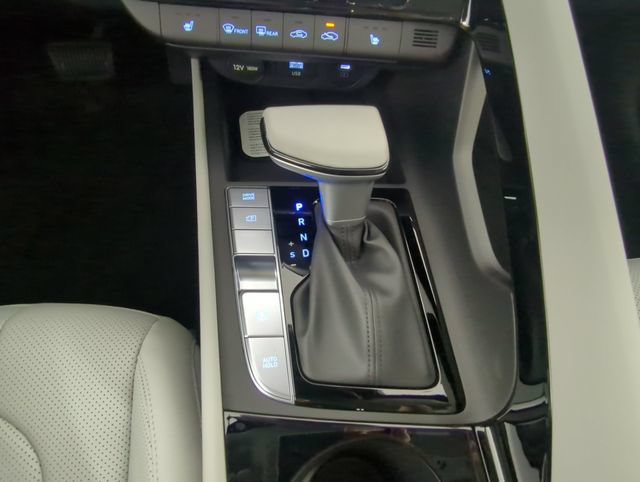 New 2026 Hyundai Elantra Limited FWD image 28