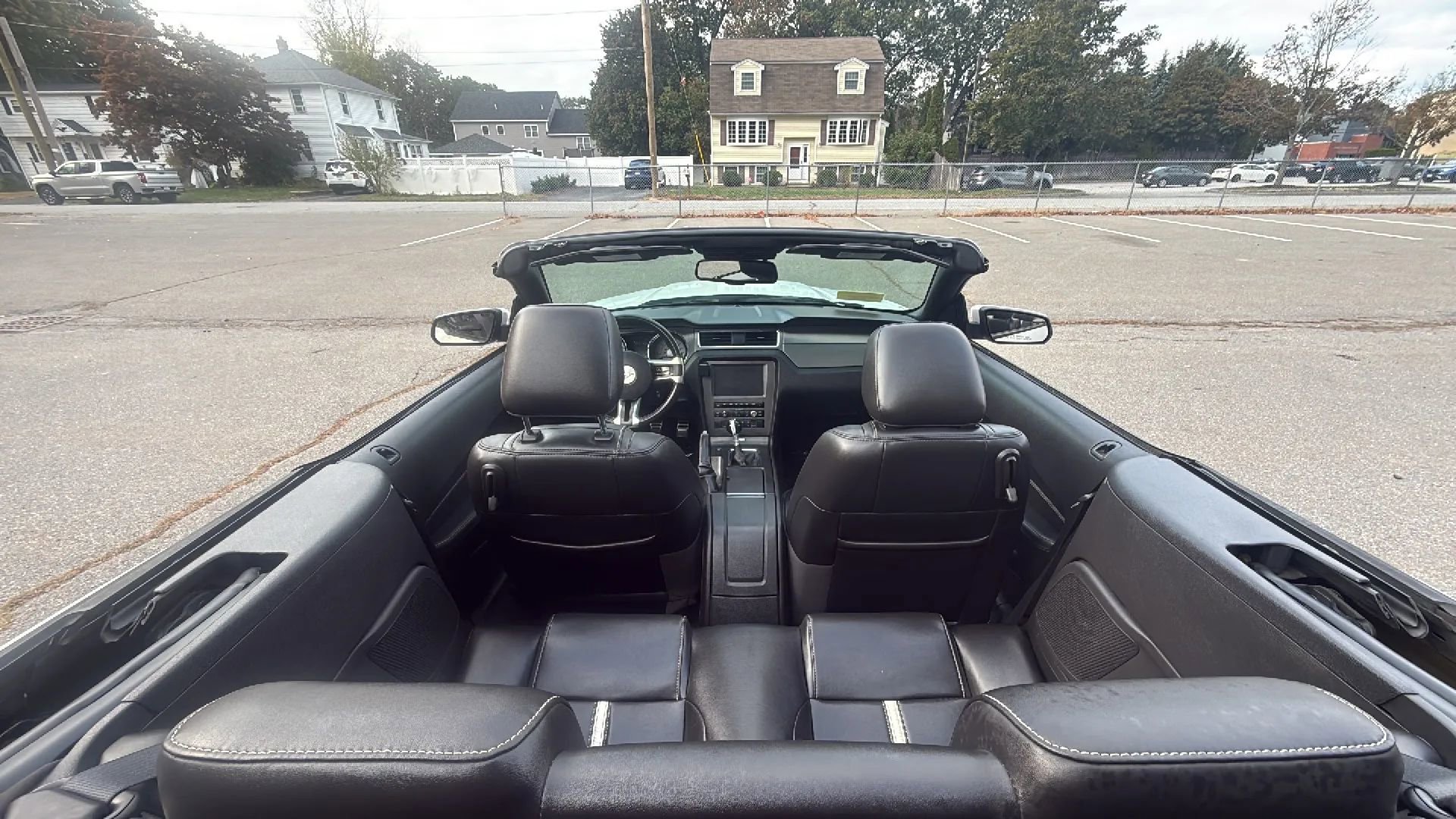 Used 2010 Ford Mustang GT Premium image 10