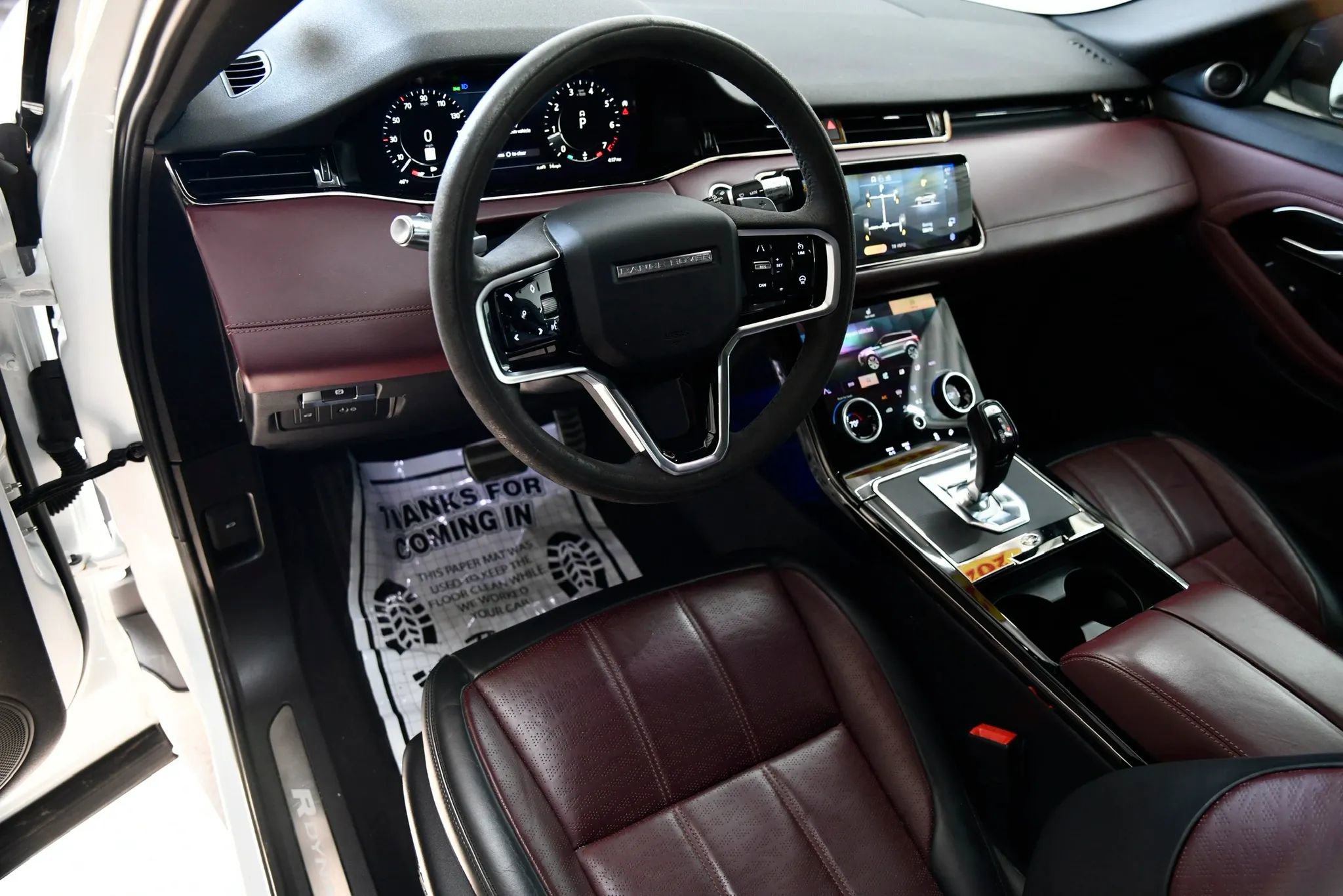 Used 2022 Land Rover Range Rover Evoque R-Dynamic SE image 12