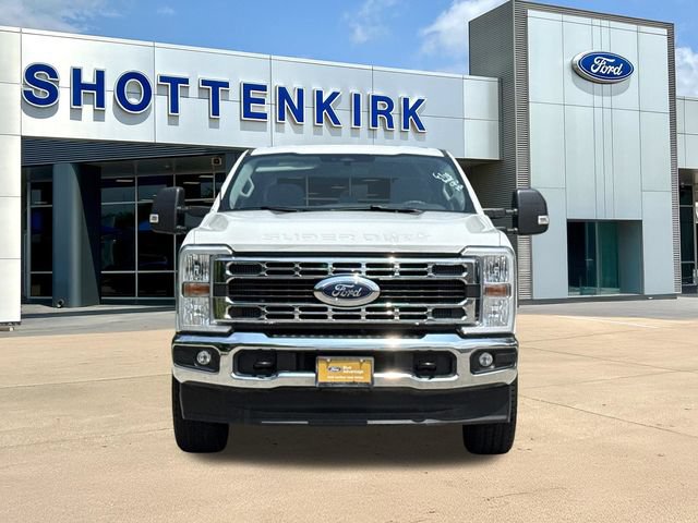 Used 2025 Ford F250 XLT w/ FX4 Off-Road Package AWD/4WD image 2