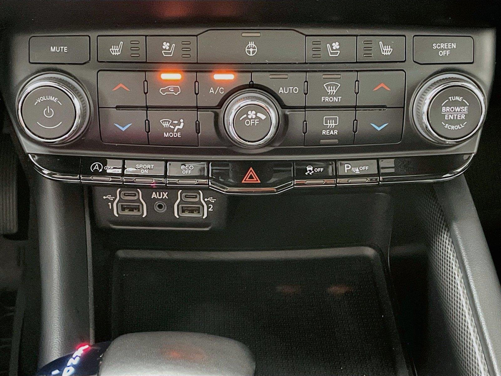 Used 2023 Dodge Durango GT AWD/4WD image 19