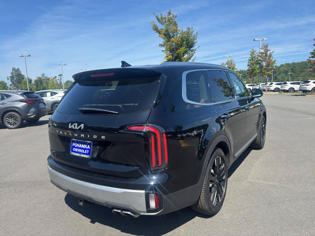 Used 2024 Kia Telluride SX w/ Towing Package FWD image 7