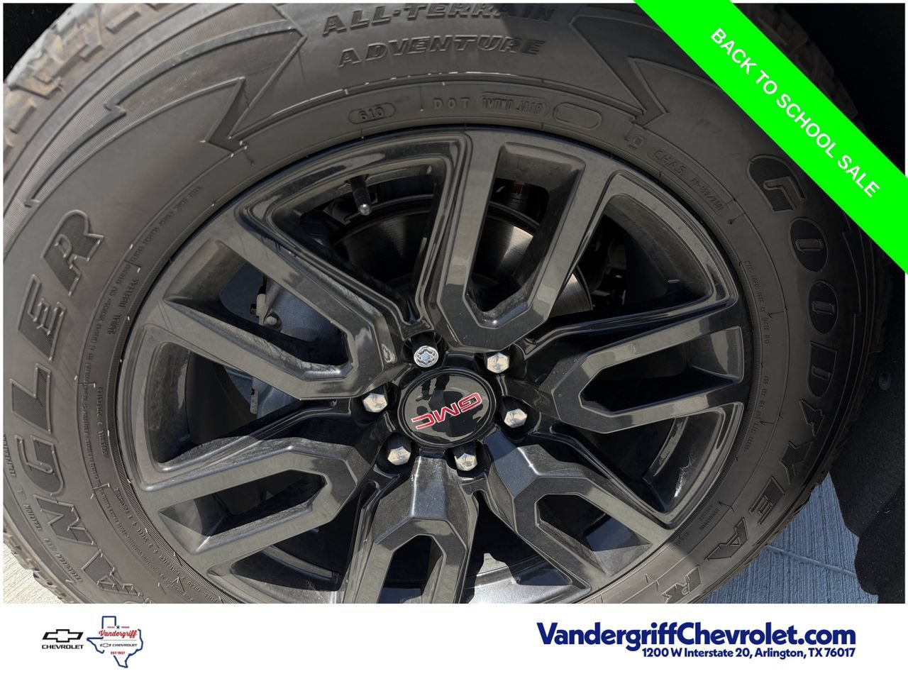 Used 2021 GMC Sierra 1500 Elevation w/ Preferred Package AWD/4WD image 9