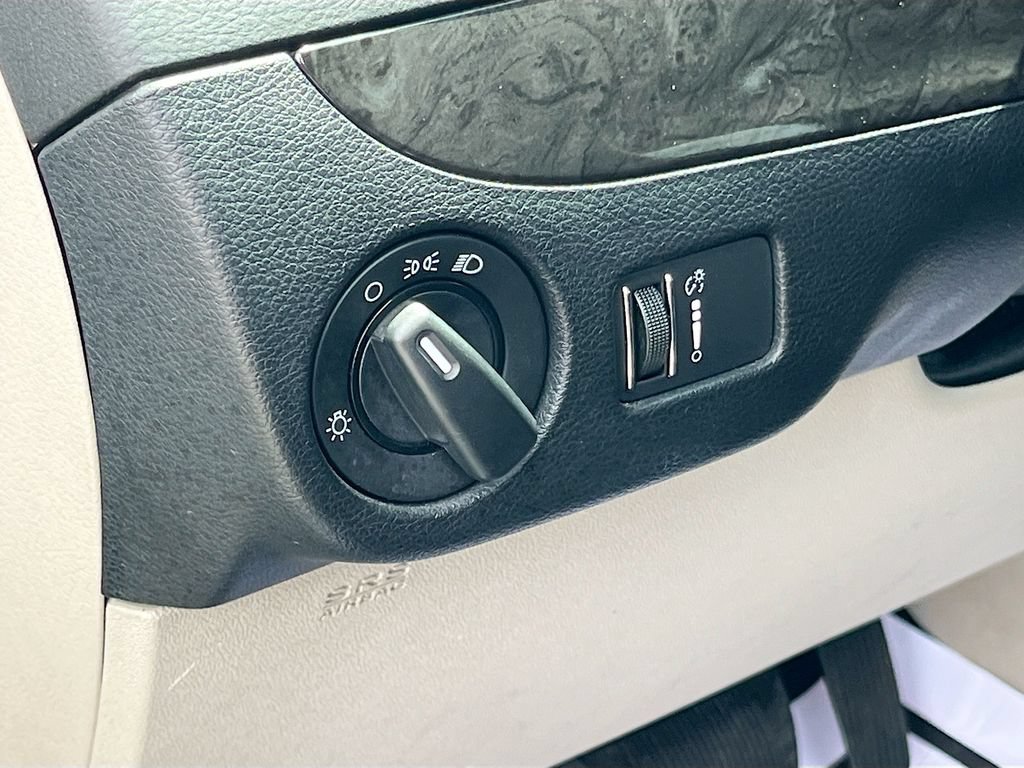 Certified 2018 Dodge Grand Caravan SE w/ UConnect Hands-Free Group FWD image 10