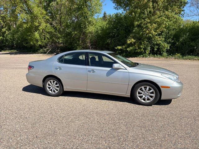 Used 2004 Lexus ES 330 FWD image 2
