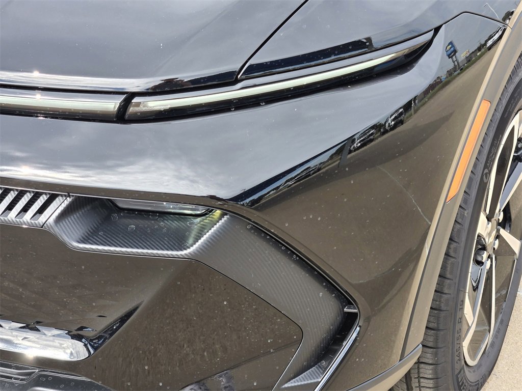 New 2026 Chevrolet Equinox EV LT image 20