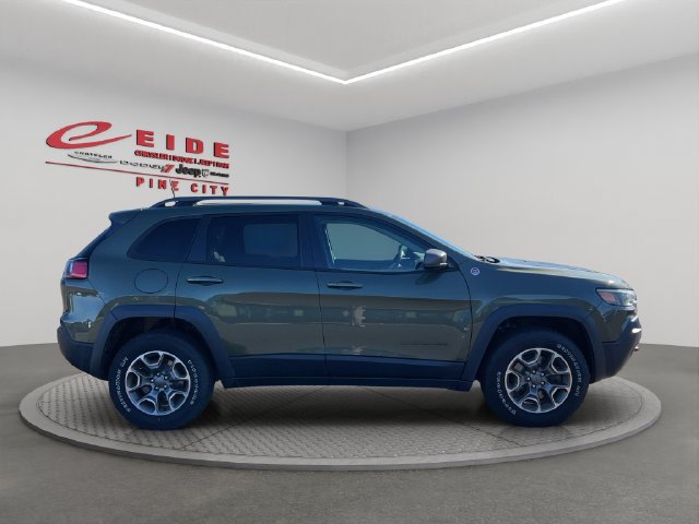 Used 2021 Jeep Cherokee Trailhawk w/ Trailer Tow Group AWD/4WD image 11