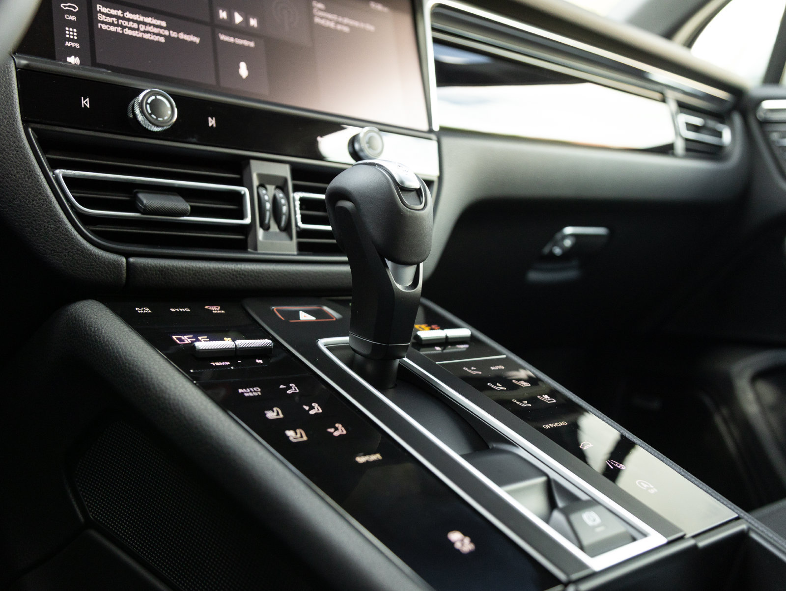 New 2026 Porsche Macan AWD/4WD image 27