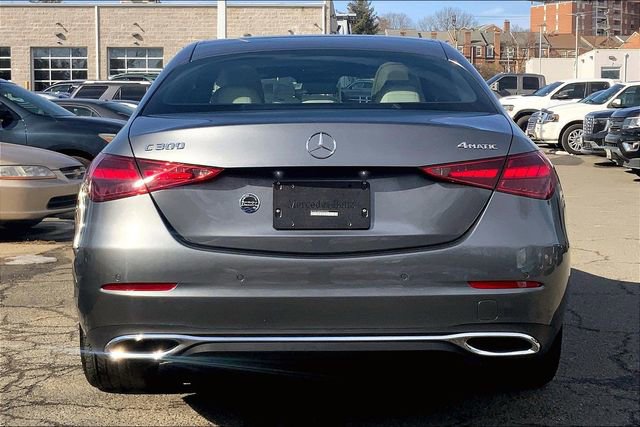 Used 2025 Mercedes-Benz C 300 4MATIC Sedan image 3