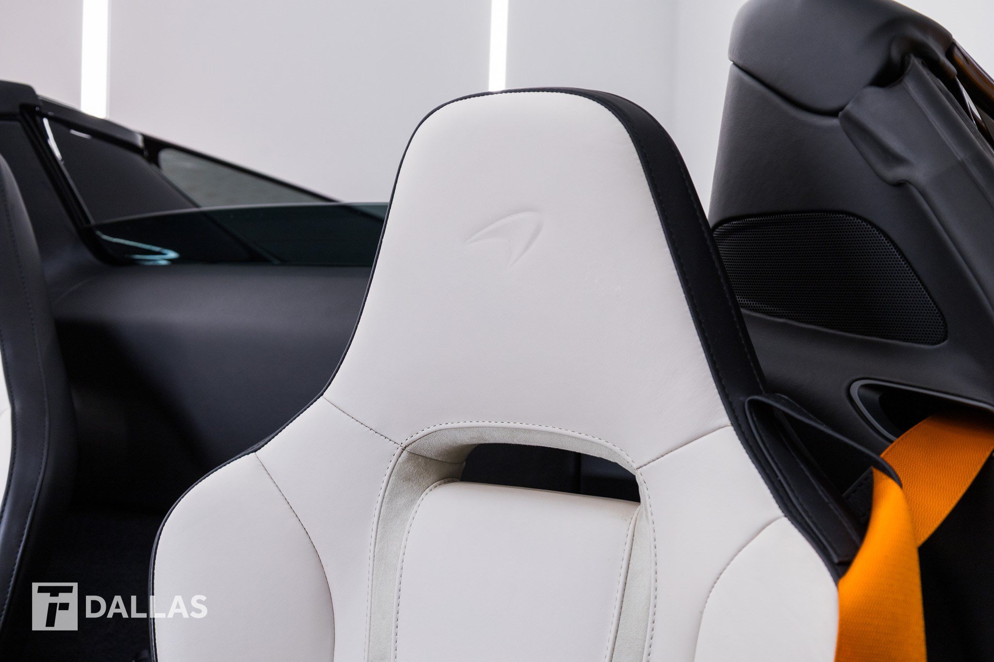 Used 2024 McLaren 750S Spider RWD image 18