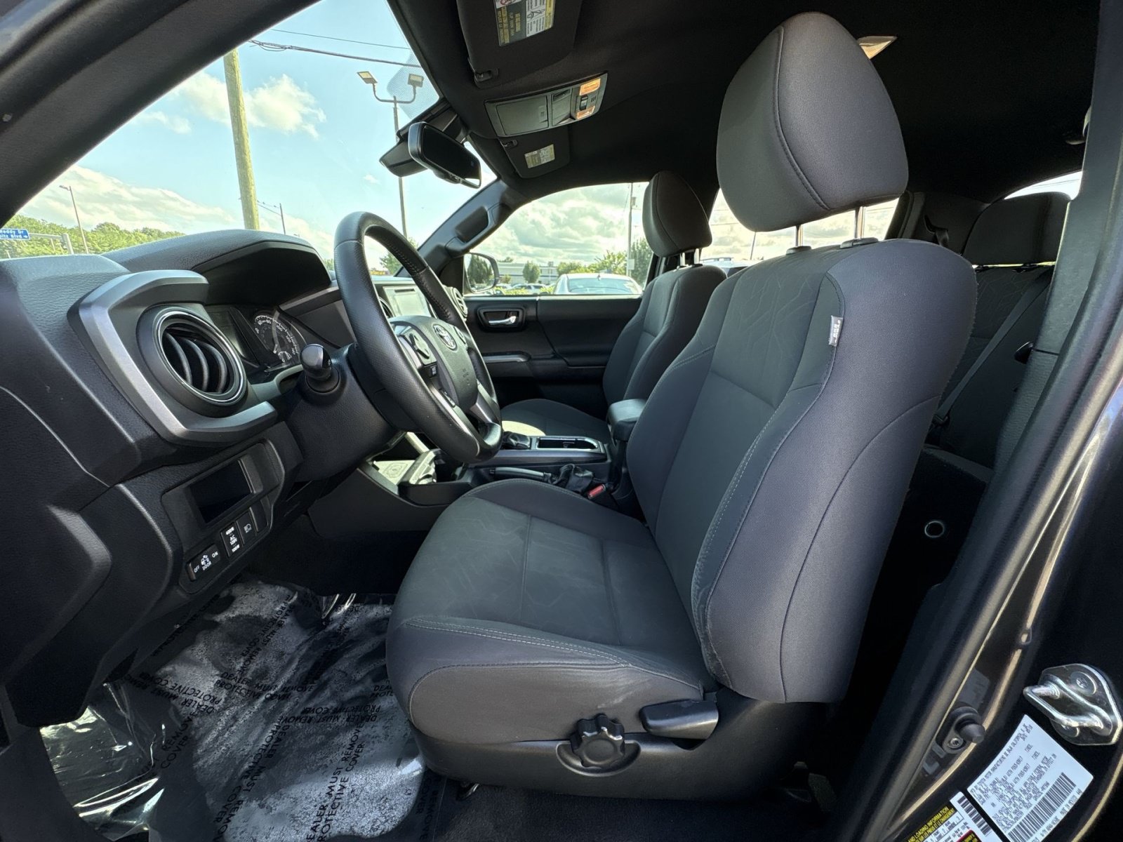 Used 2018 Toyota Tacoma TRD Sport w/ Technology Package RWD image 13