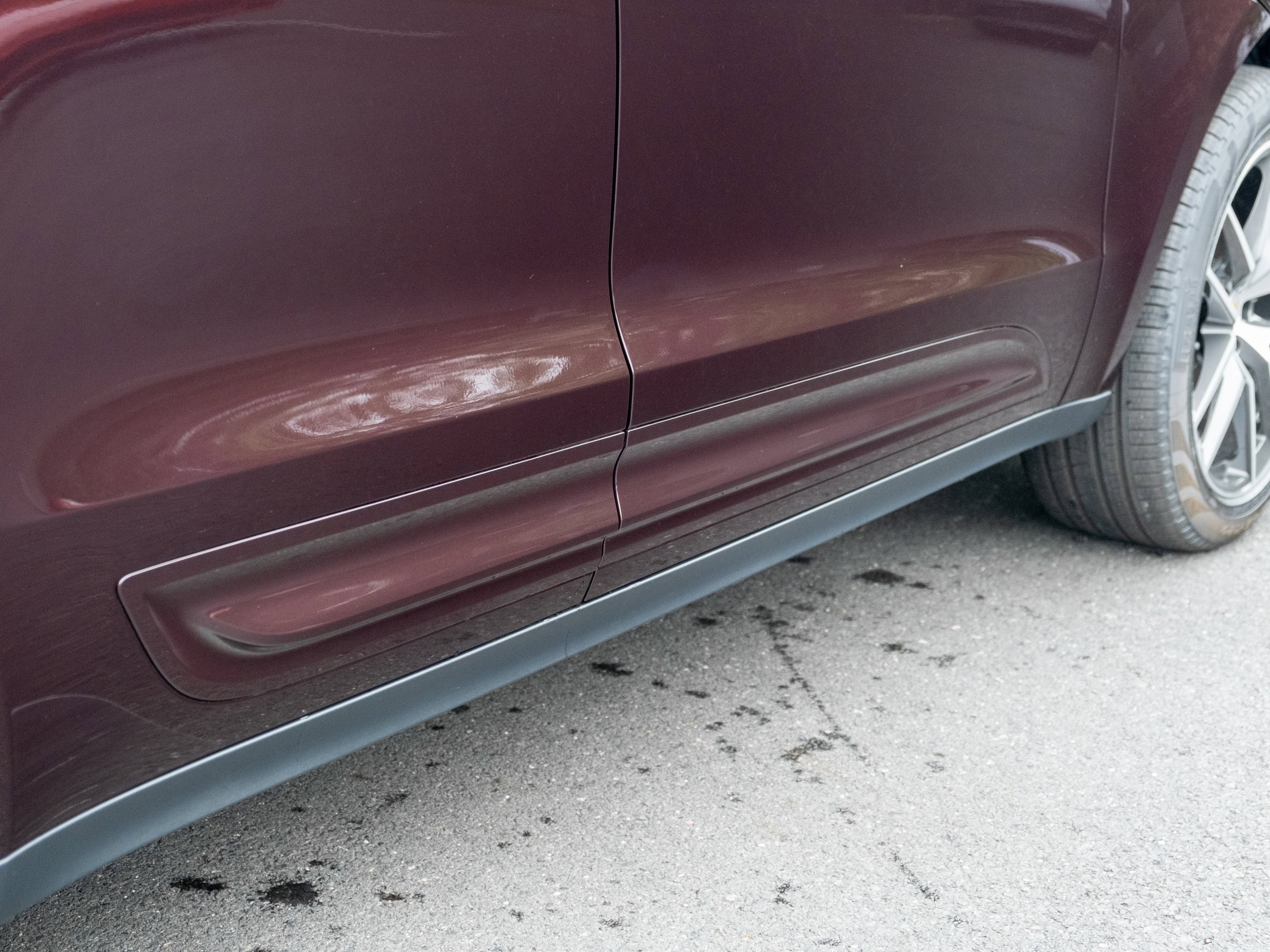 Certified 2025 Porsche Macan image 38