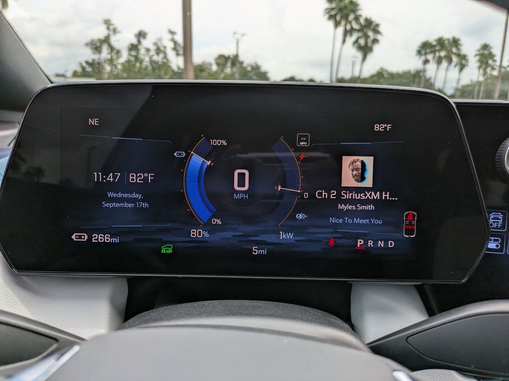 New 2025 Chevrolet Equinox EV LT w/ LPO, All-Weather Mat Package image 29