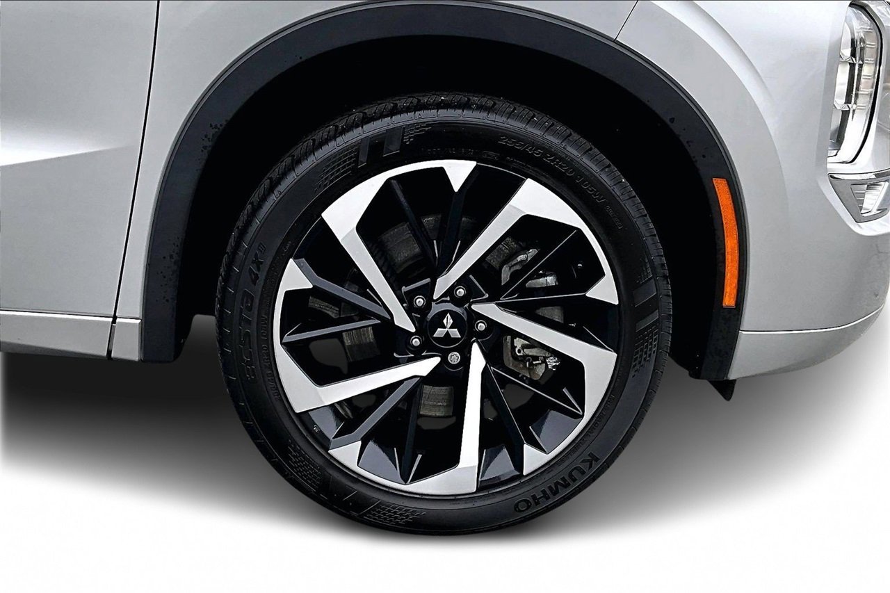 Used 2022 Mitsubishi Outlander SEL image 35