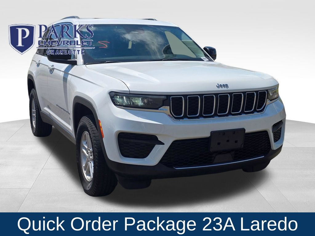 Used 2023 Jeep Grand Cherokee Laredo w/ Luxury Tech Group I
