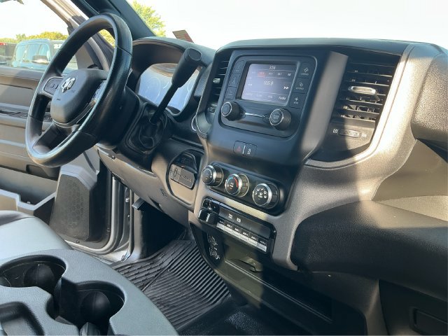 Used 2024 RAM 5500 Tradesman w/ Chrome Appearance Group AWD/4WD image 23