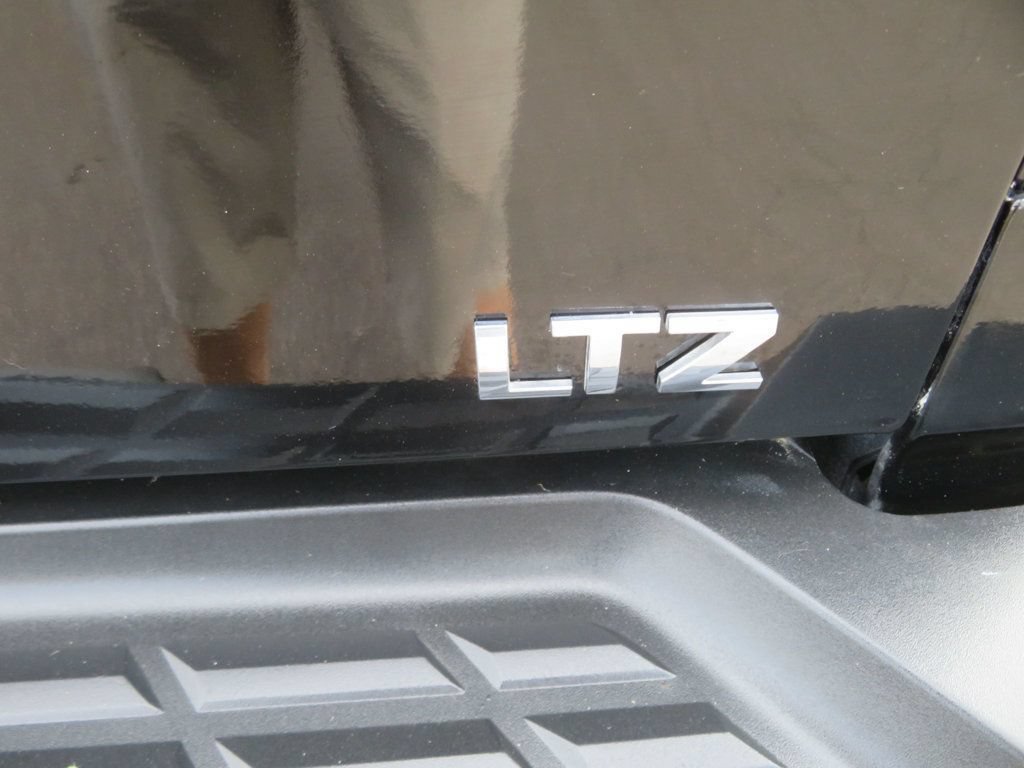 Used 2014 Chevrolet Silverado 2500 LTZ w/ LTZ Plus Package AWD/4WD image 15
