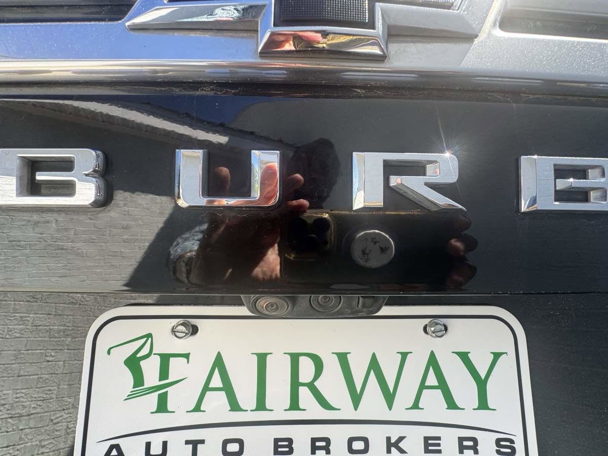 Used 2023 Chevrolet Suburban High Country AWD/4WD image 27