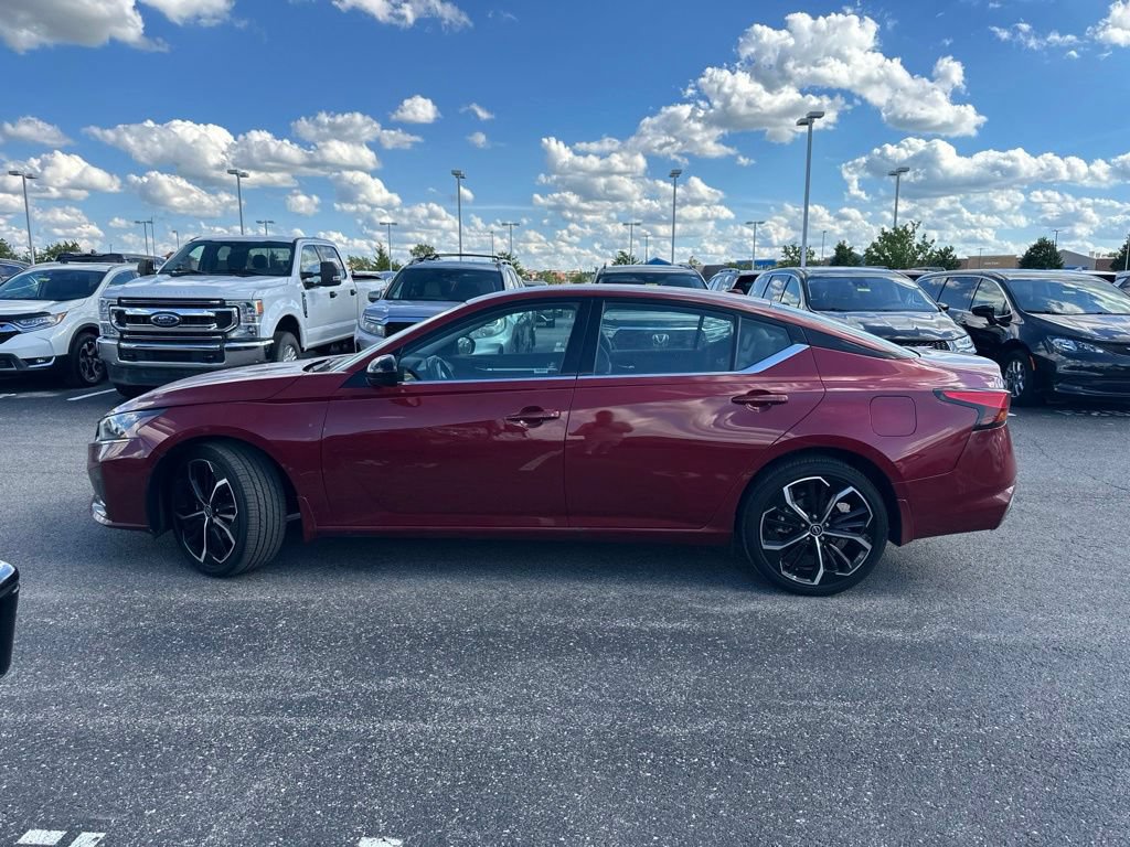 Used 2025 Nissan Altima 2.5 SR AWD/4WD image 7