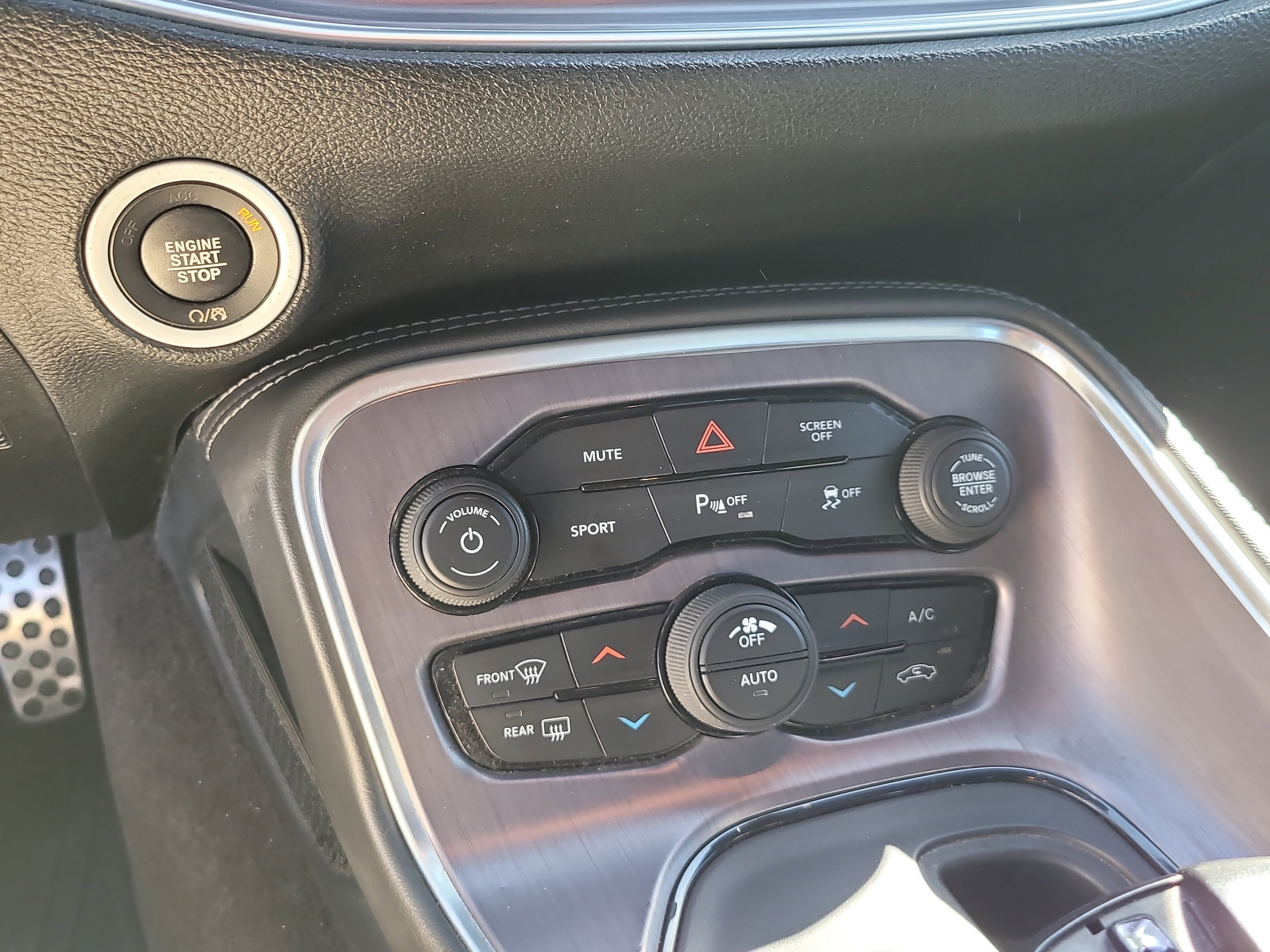 Used 2017 Dodge Challenger R/T Plus image 22