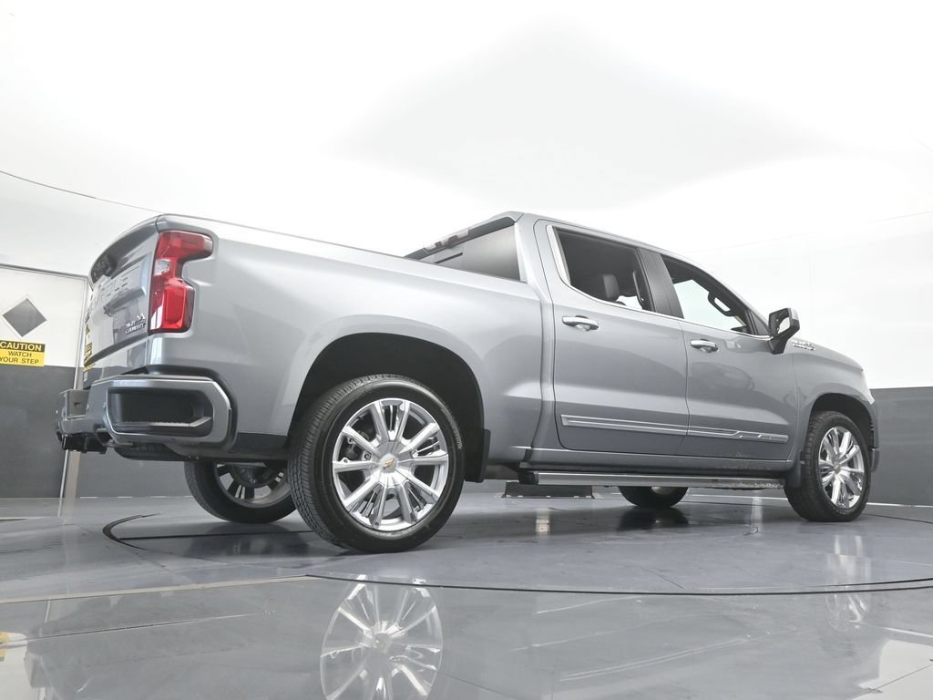 Used 2024 Chevrolet Silverado 1500 High Country w/ Technology Package AWD/4WD image 71