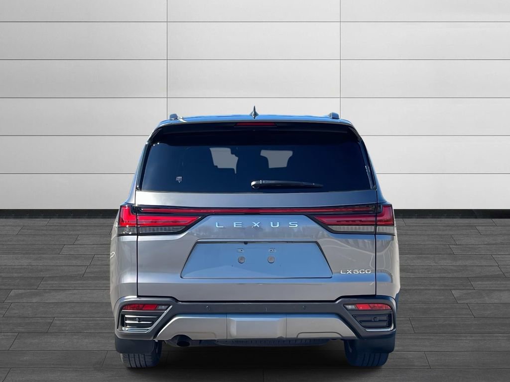 Used 2023 Lexus LX 600 4WD w/ Appearance Package image 4