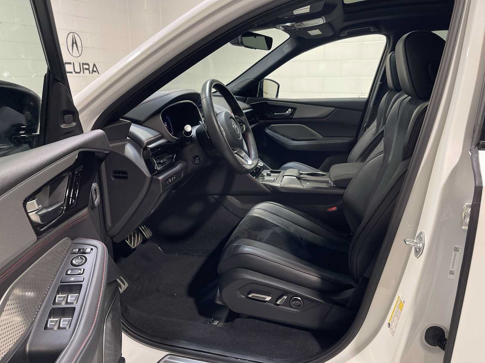 Certified 2024 Acura MDX A-Spec AWD/4WD image 2