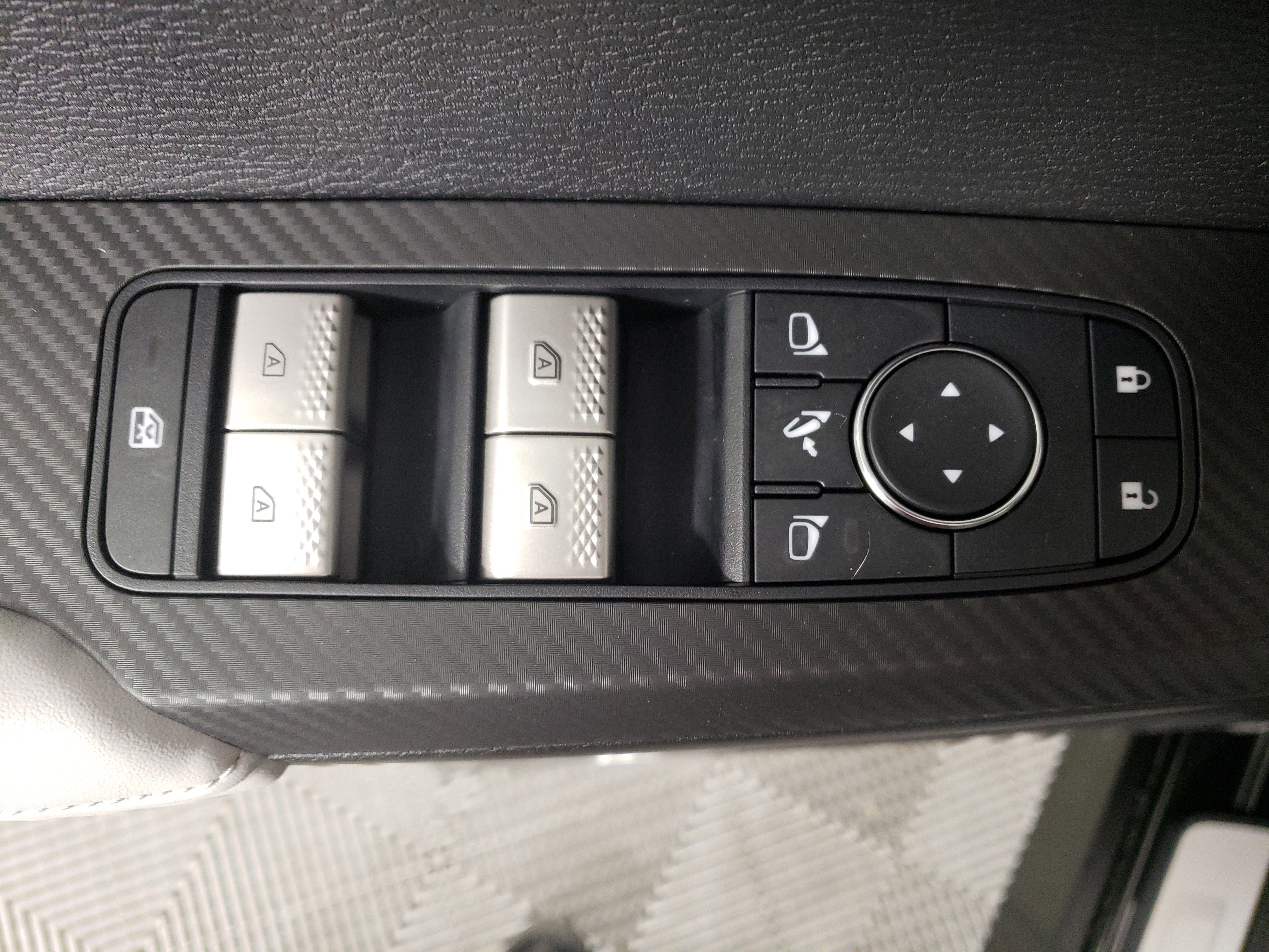 New 2025 Mitsubishi Outlander AWD image 9