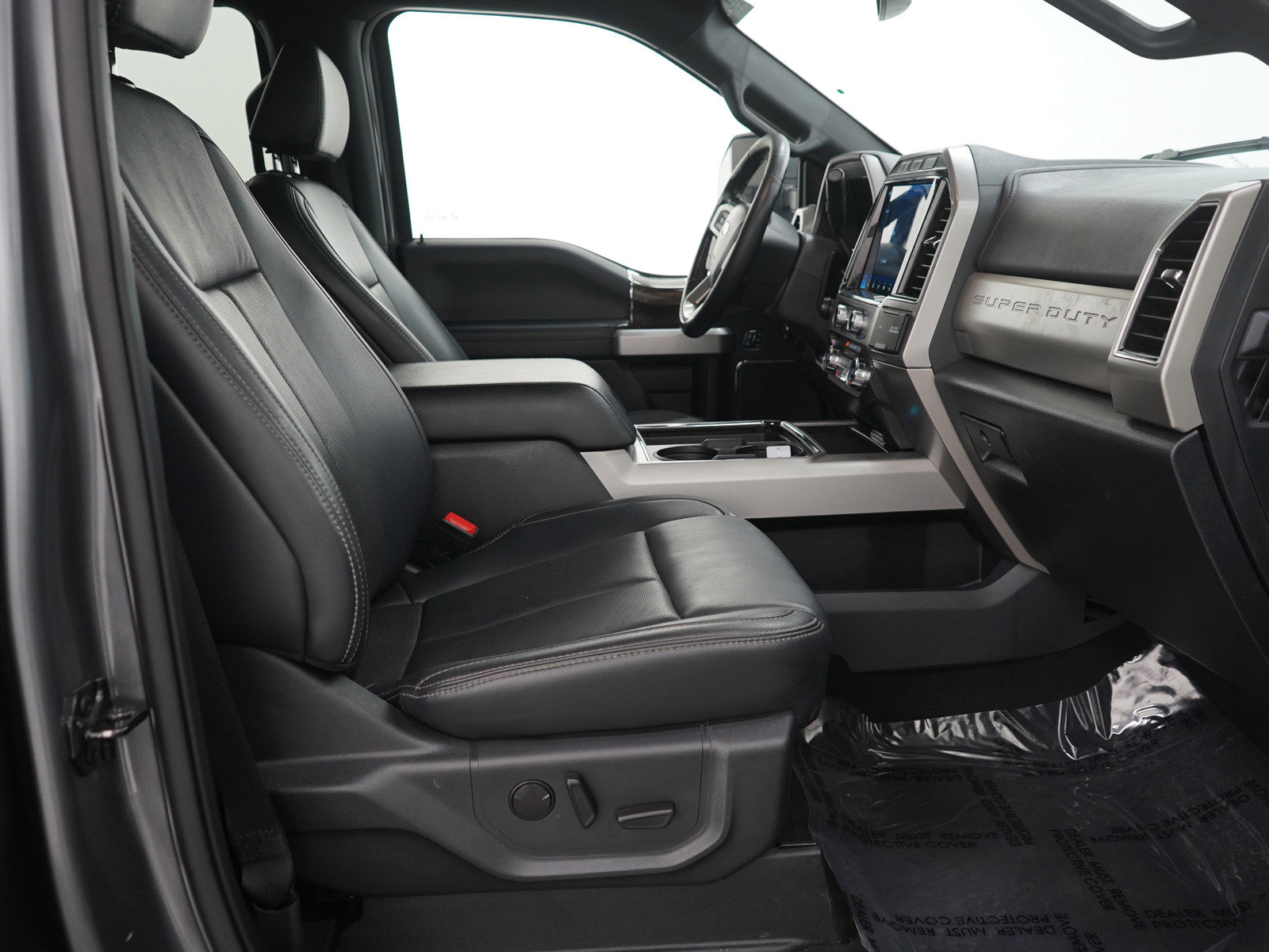 Used 2022 Ford F250 Lariat w/ Black Appearance Package image 14