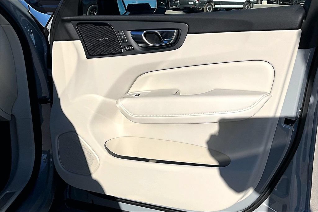 New 2026 Volvo XC60 T8 Ultra AWD/4WD image 12