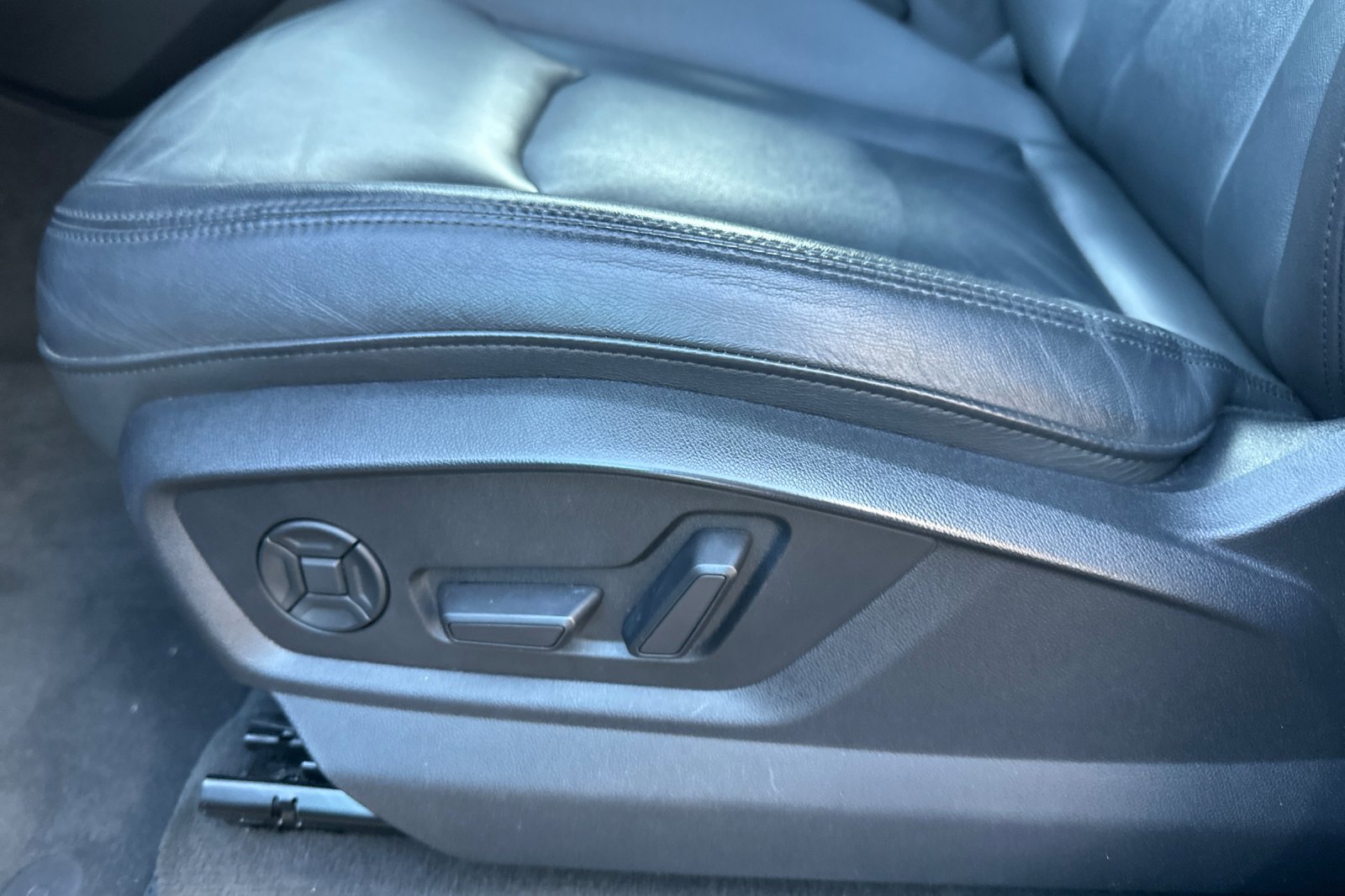 Used 2021 Audi Q7 3.0T Premium image 13