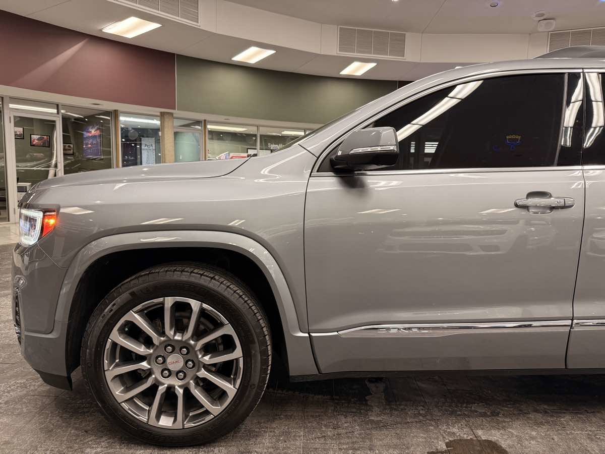 Used 2023 GMC Acadia Denali w/ Denali Technology Package FWD image 21