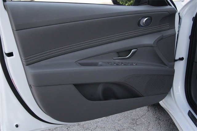 Certified 2025 Hyundai Elantra SEL image 12