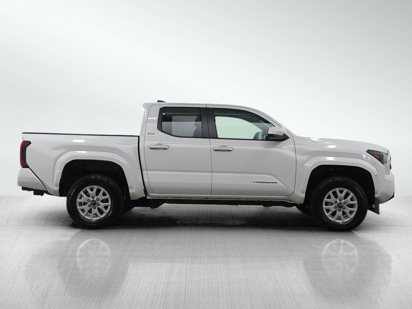 Used 2024 Toyota Tacoma SR5 image 6