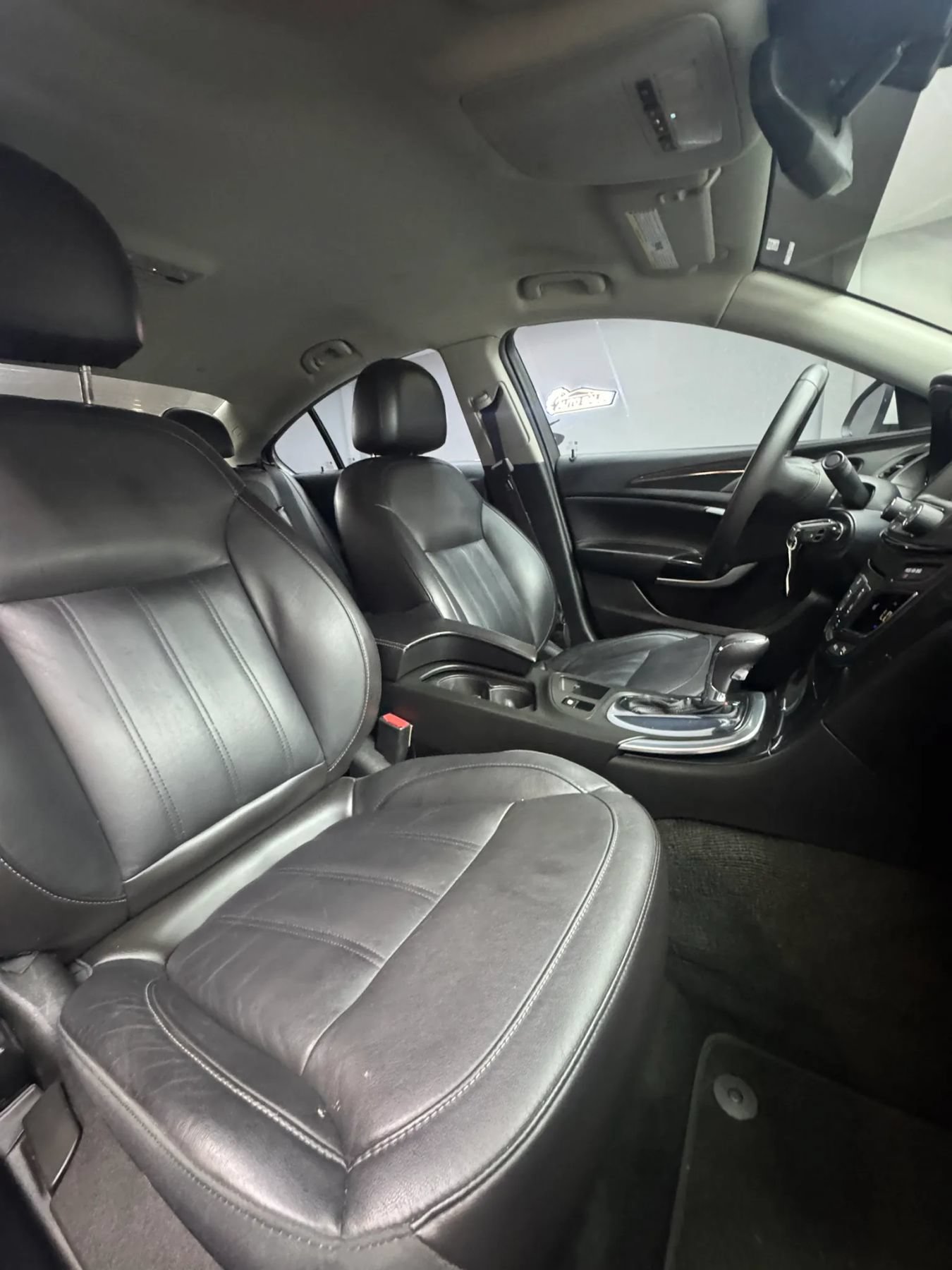 Used 2017 Buick Regal Sport Touring FWD image 29