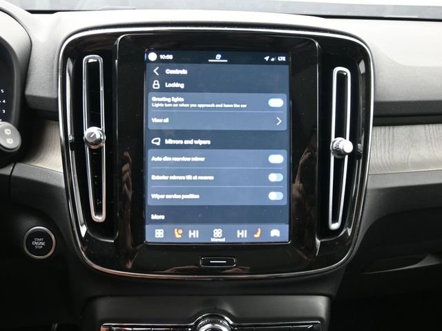 Used 2023 Volvo XC40 B5 Plus w/ Driver Assist Package image 17