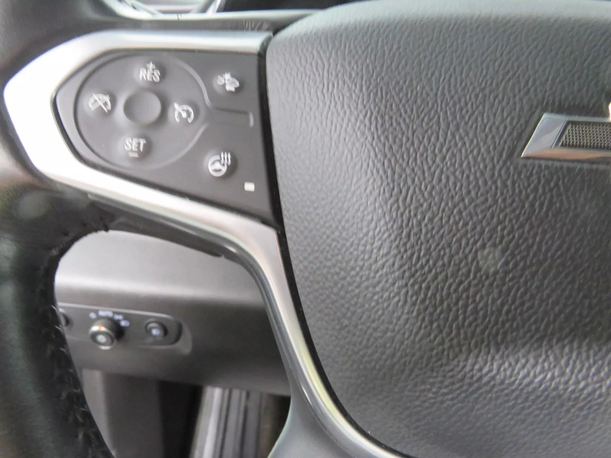 Used 2021 Chevrolet Traverse RS FWD image 16