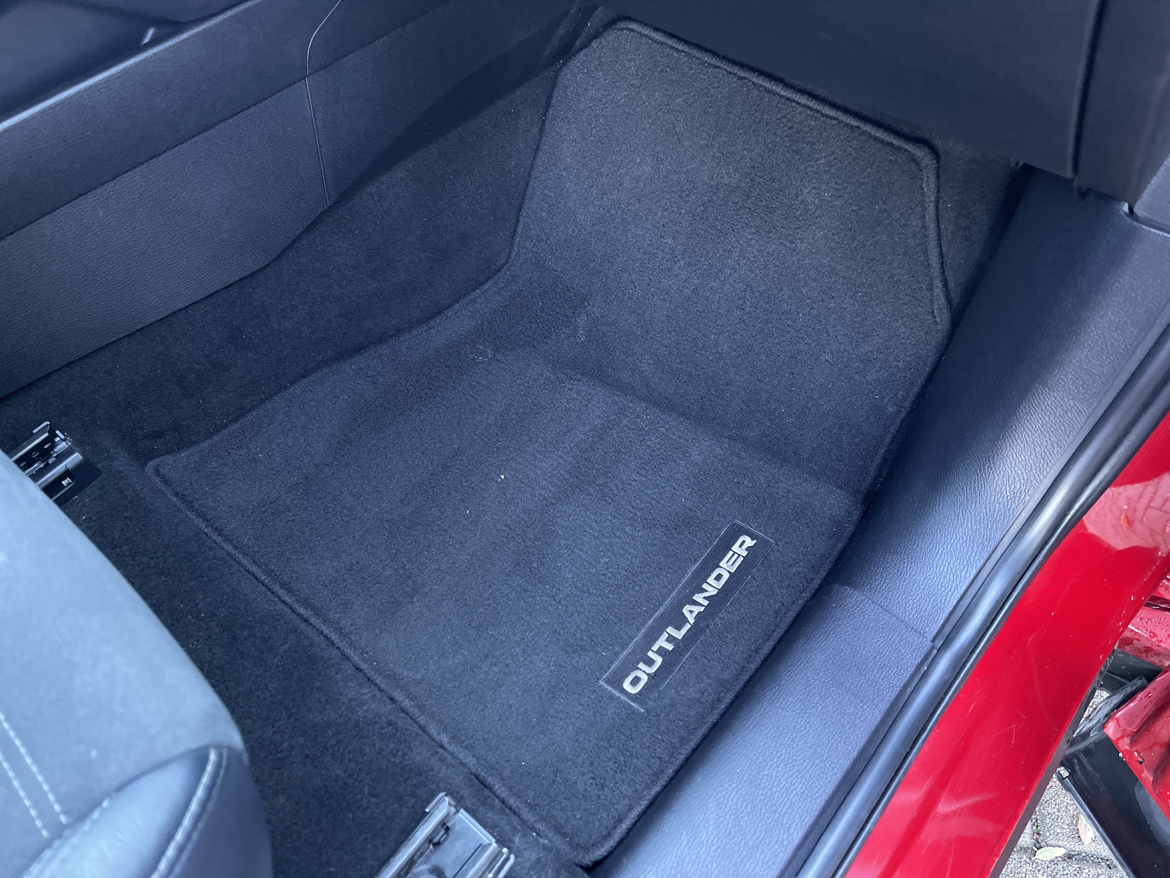 Used 2023 Mitsubishi Outlander SE Black Edition image 36