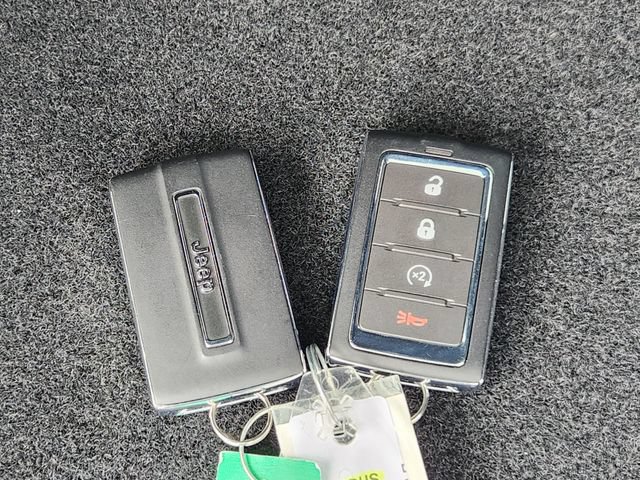 Used 2026 Jeep Cherokee Laredo AWD/4WD image 33