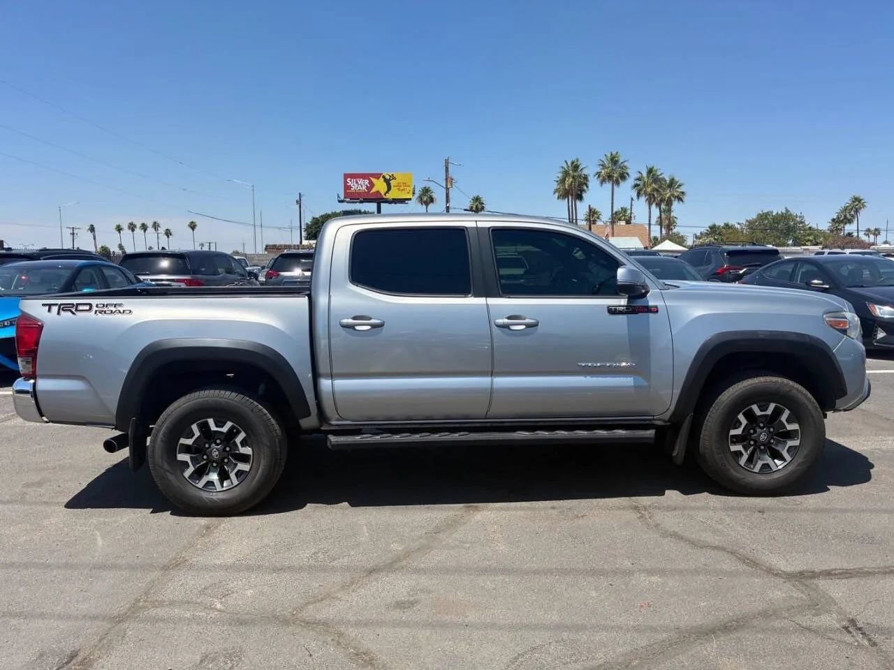 Used 2017 Toyota Tacoma TRD Off-Road w/ Tow Package RWD image 10