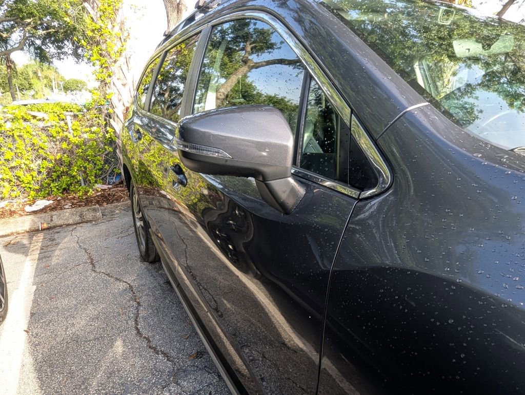 Used 2021 Subaru Ascent Limited AWD/4WD image 9