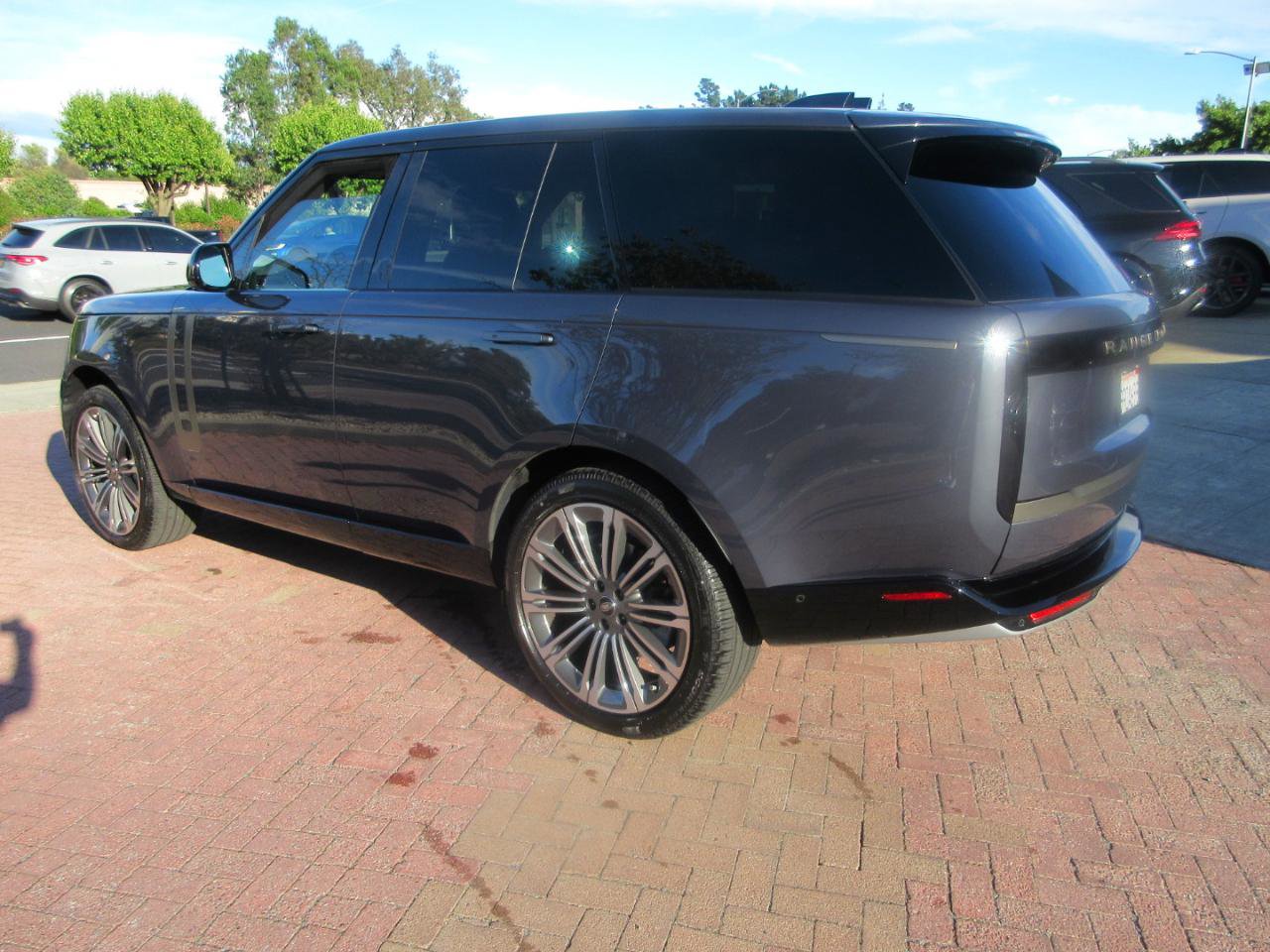 Used 2025 Land Rover Range Rover SE AWD/4WD image 85