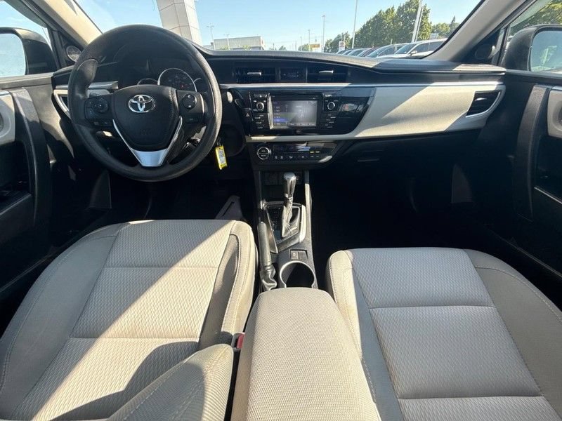 Used 2014 Toyota Corolla LE FWD image 13