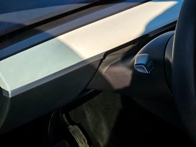 Used 2023 Tesla Model Y Long Range image 17