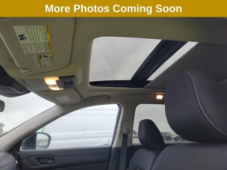 Used 2024 Nissan Pathfinder SV w/ SV Premium Package AWD/4WD image 4