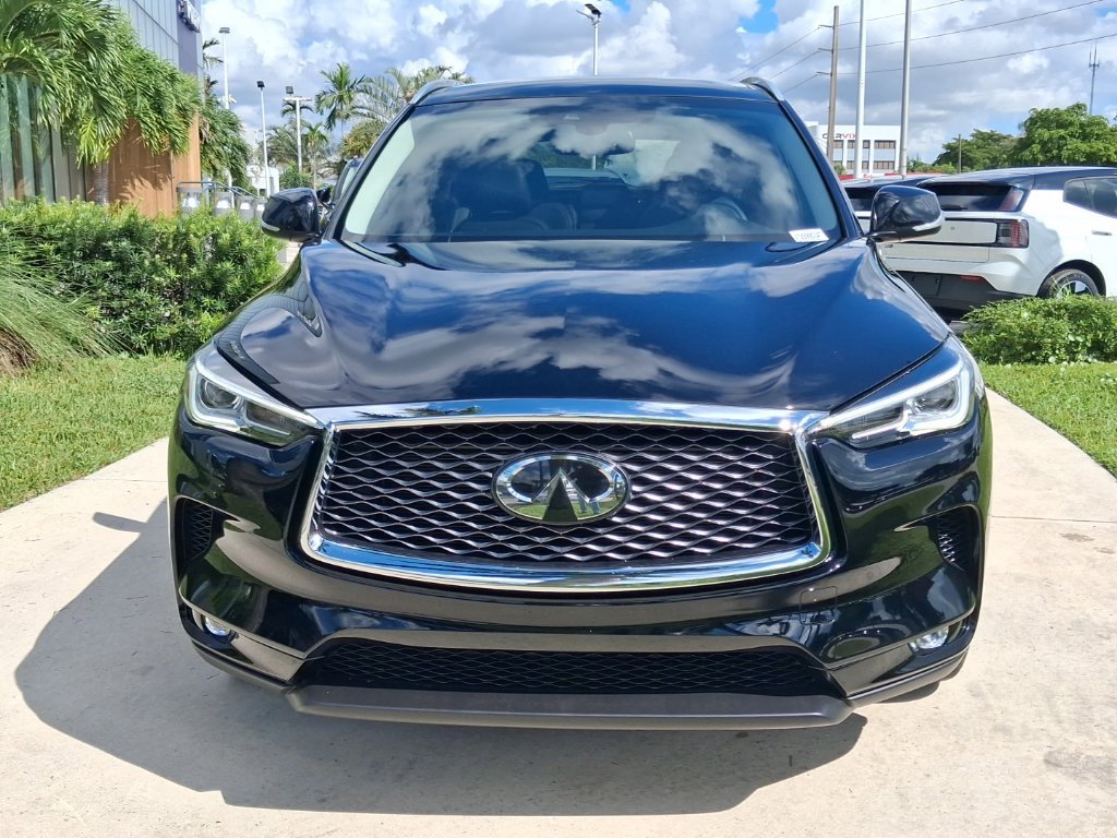 Used 2020 INFINITI QX50 Luxe FWD image 2