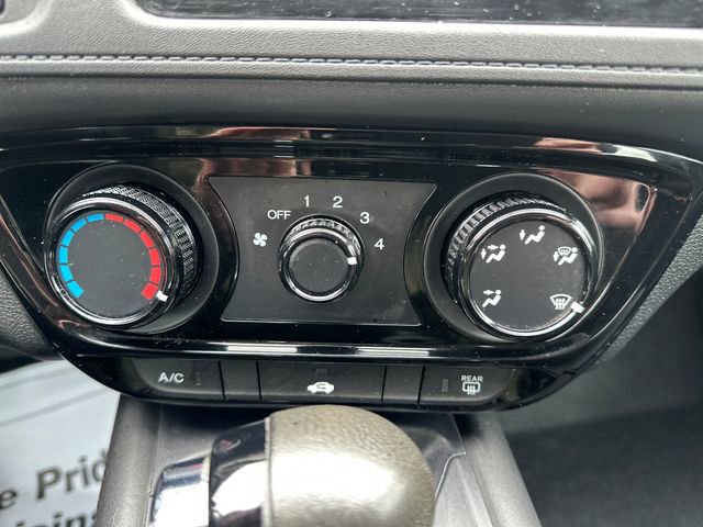 Used 2020 Honda HR-V LX image 16