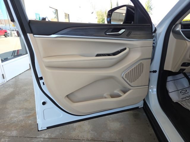 Used 2021 Jeep Grand Cherokee L Limited AWD/4WD image 42